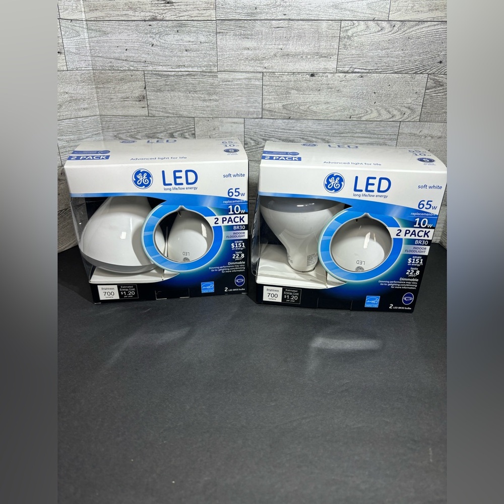 GE LED BR30 Indoor Floodlight Spotlight Bulb ‎ 4-Pack Recessed 65W/10W - NIB